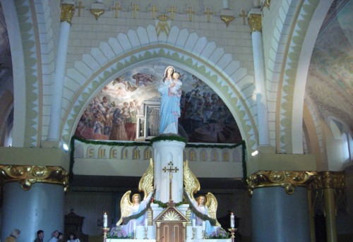 estatua aparicion de siluva fondo