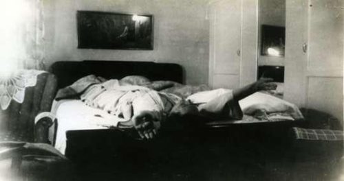 cora evans durante un extasis