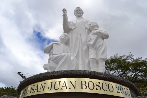 estatua san juan bosco