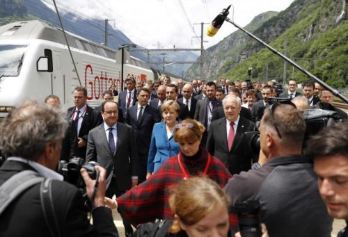 politicos en la inauguracion de san gottardo