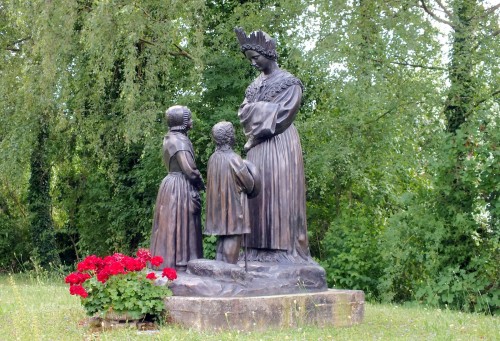 estatua de la salette fondo