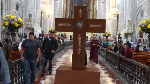 cruz_santos_beatos