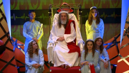 inri cristo con seguidores