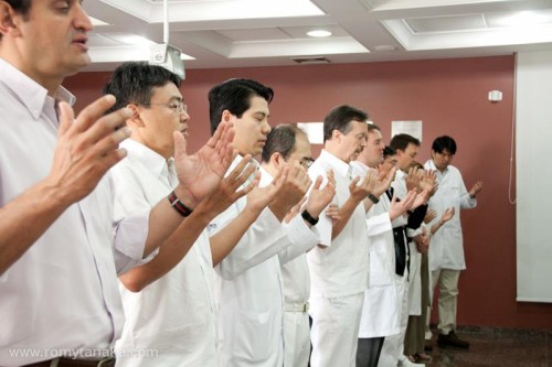 MEDICOS-ORANDO-2