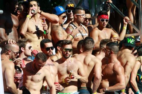 gays en dia del orgullo
