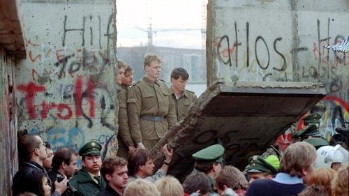 se abre muro de berlin