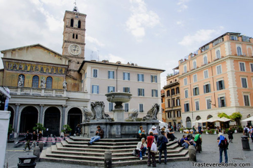 Santa-Maria-in-Trastevere broto chorro de aceite