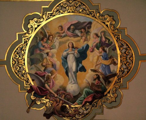 Asuncion de la Virgen en basilica macarena