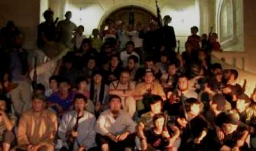 familia kazaja llega a siria para la jihad