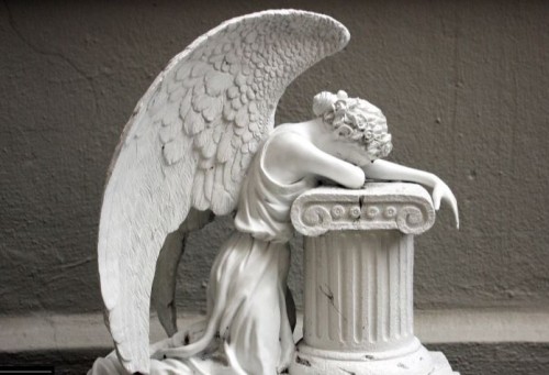 angel llorando