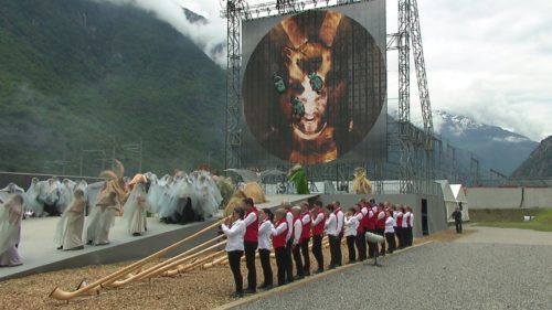 pantalla con hombre cabra en san gottardo fondo