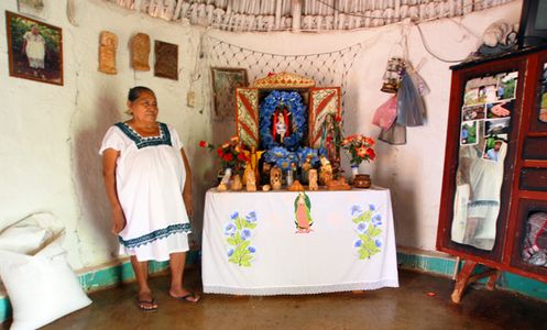 altar de una casa catolica