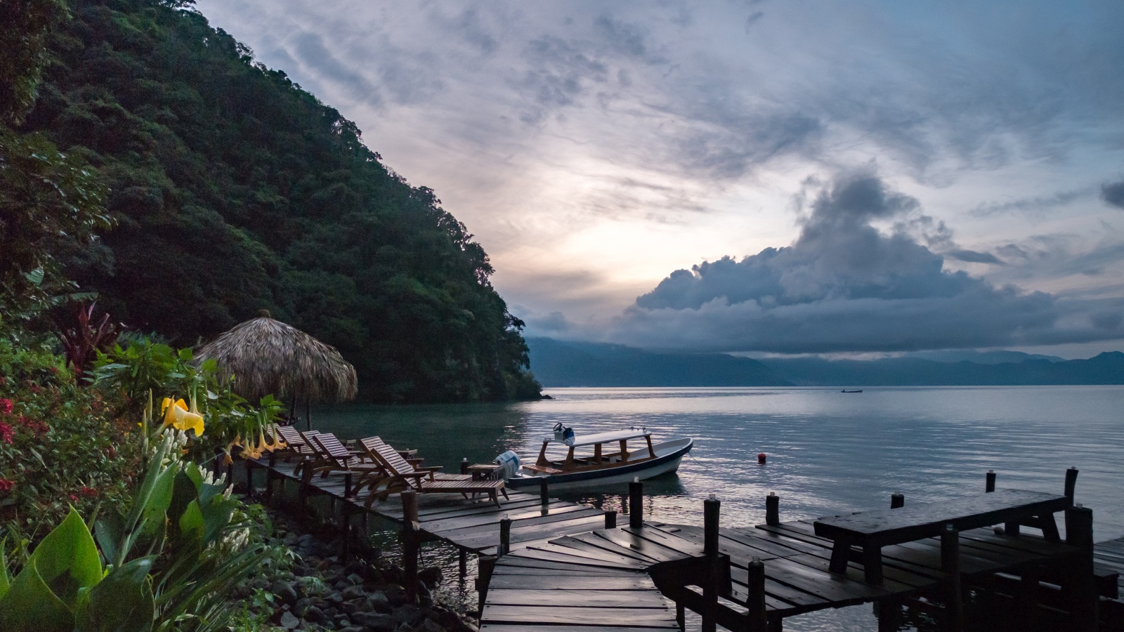 Picture of the dock at Lake Atitlan