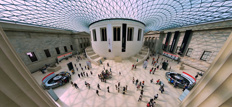 180 view of British museum in london