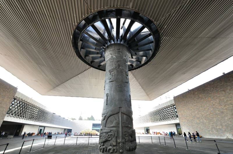 El paraguas installation at the national museum of anthropology