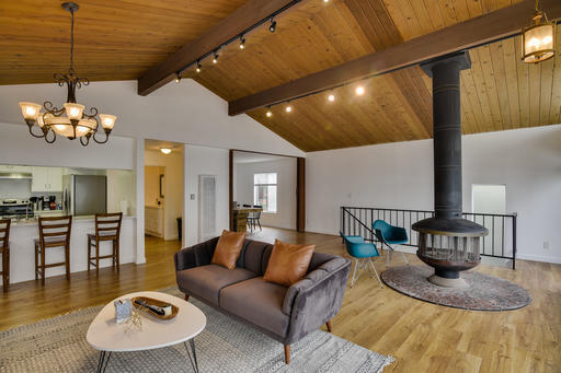 Zeus apartments in LA