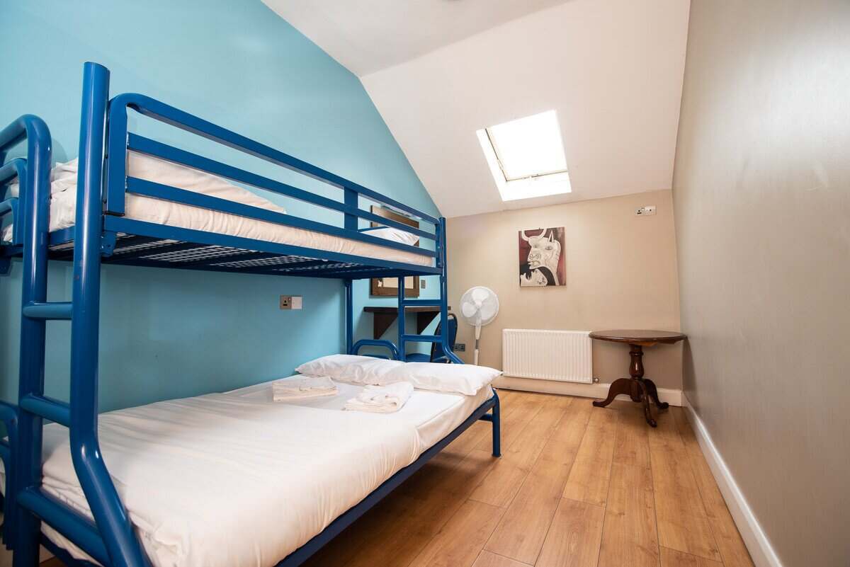 Issacs hostels bunk bed mixed shared rooms