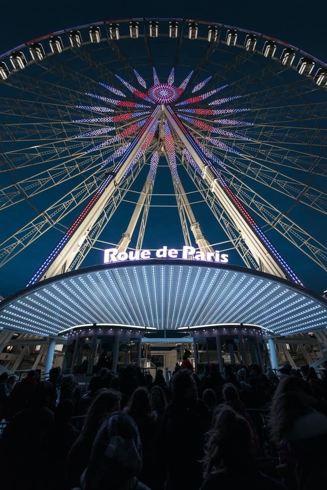 Ferris Wheel Paris in place de la concorde