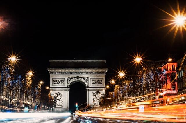 Arc de Triomphe at night