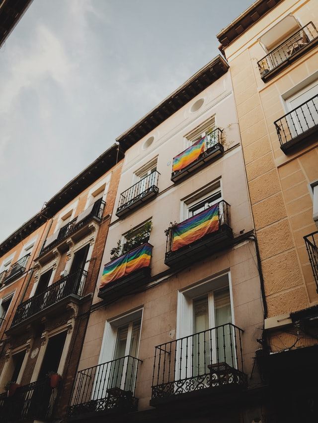 Madrid communities and hostels