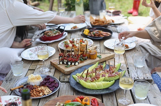 Feasting with friends with EatWith