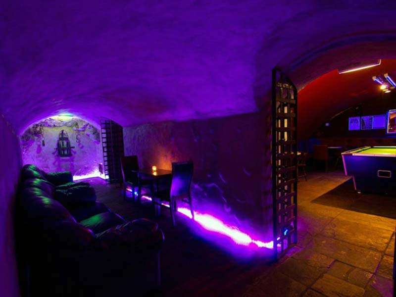 The 10 Best Bars in Edinburgh A Night Out You Won't