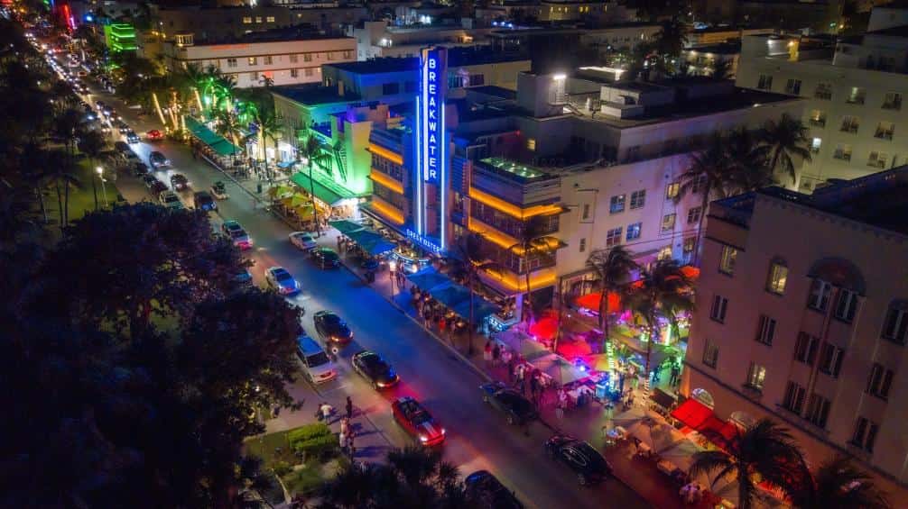 art deco weekend accomodation