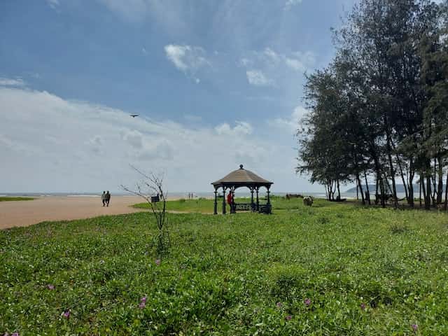 miramar beach india goa