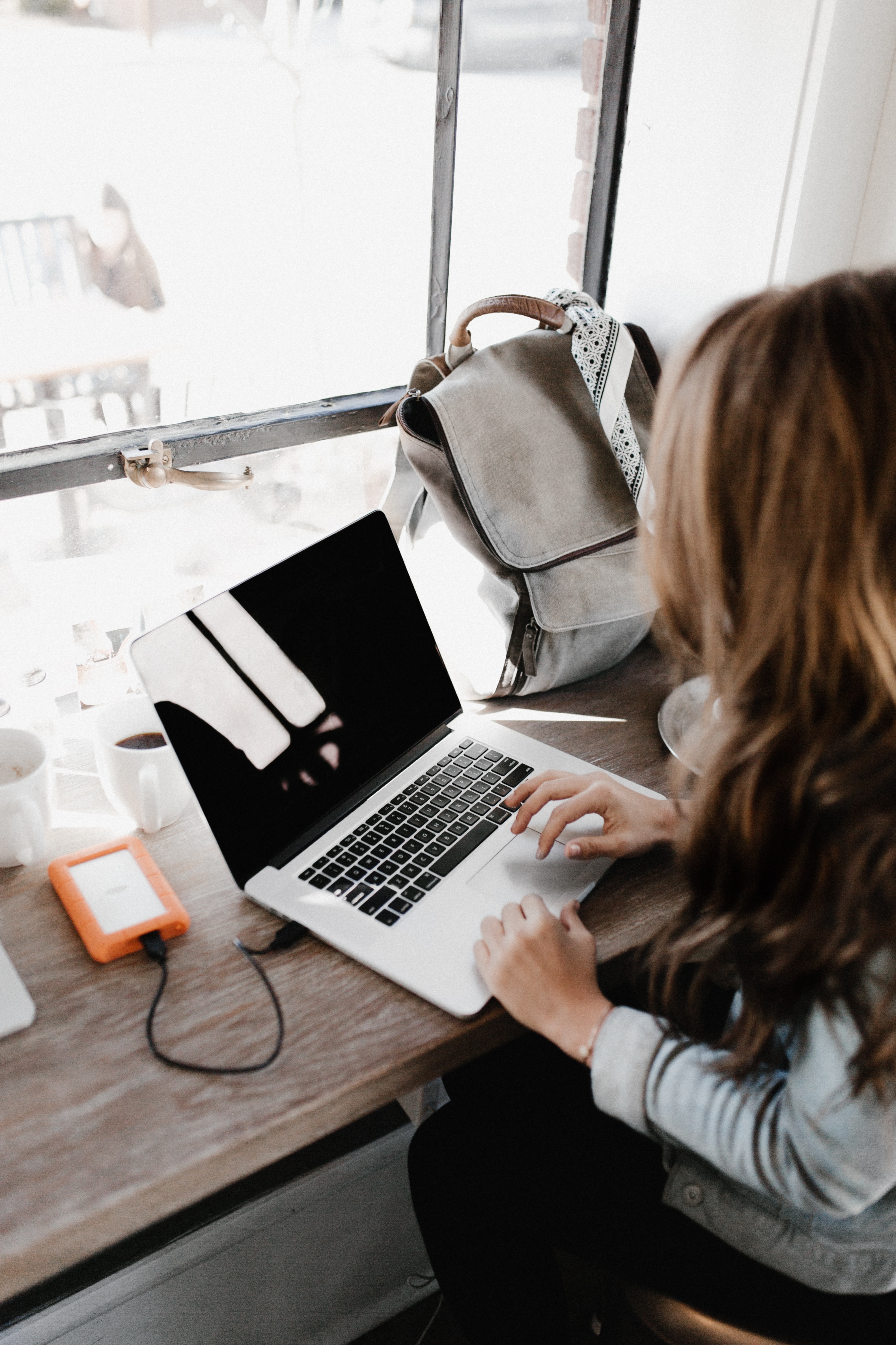 Contractor using a freelance management system