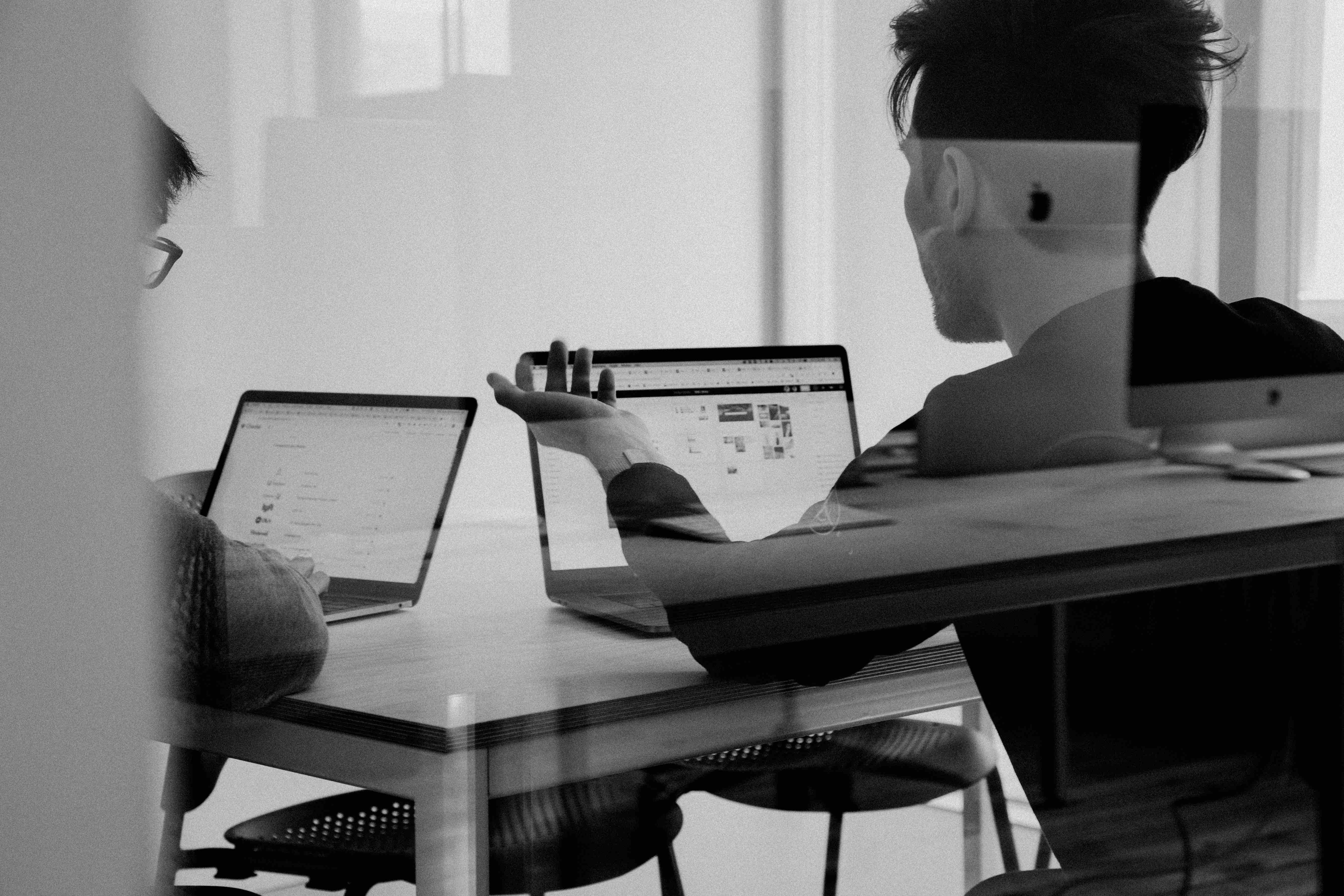 HR professionals discussing technologies