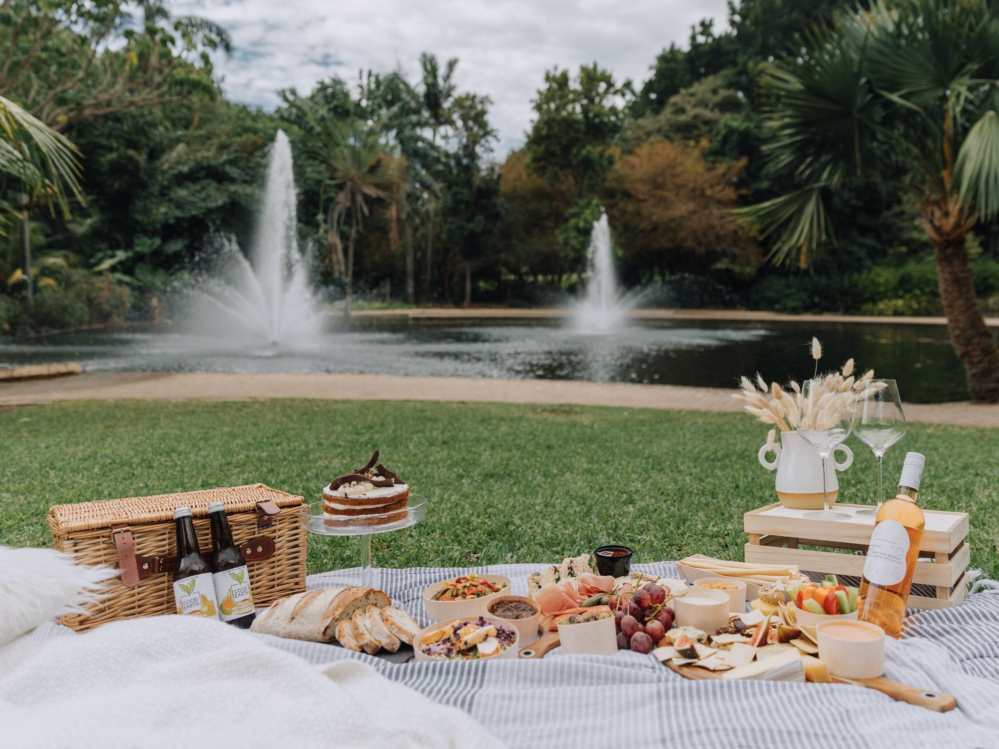 Marriott Hampers Gourmet Picnic Hamper The Westin Brisbane