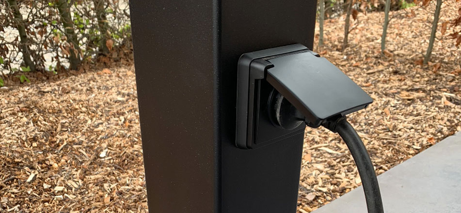Ladeeda laadpaal set met wandcontactdoos voor Tesla Wall Connector en EVBox Elvi