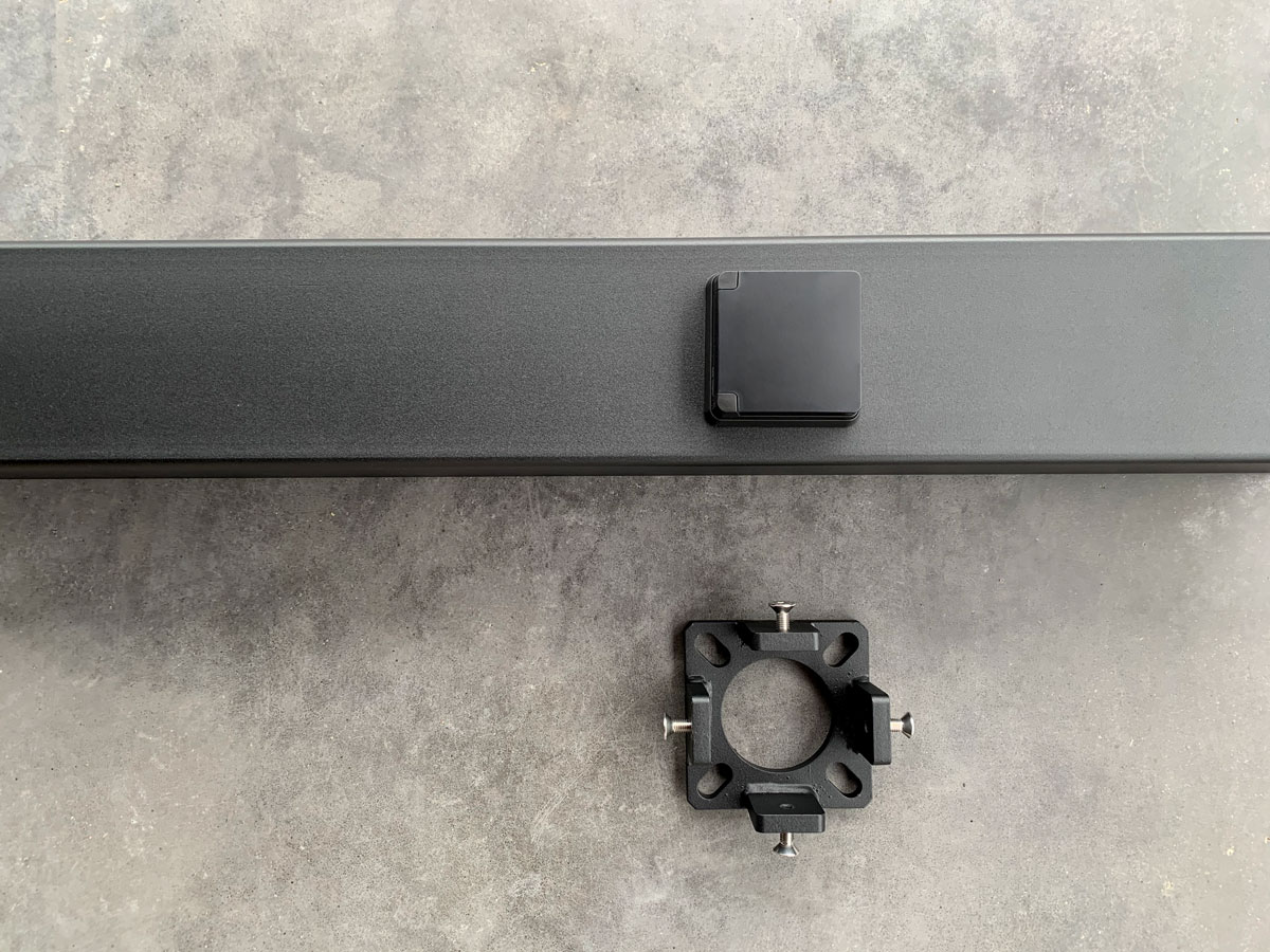 Ladeeda laadpaal set met wandcontactdoos en verborgen voetplaat voor Tesla Wall Connector en EVBox Elvi