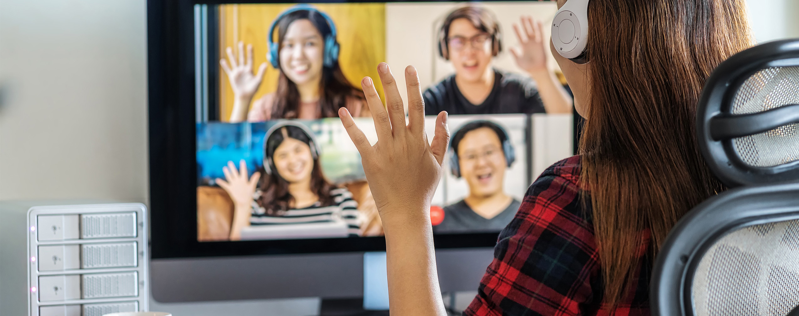 Webinars vs Online Meetings: Which One Are You Planning?