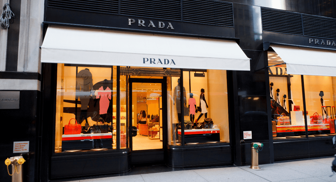 prada luna rossa 21