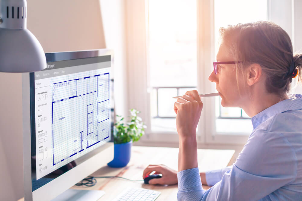 Estimator looking at bid estimating software
