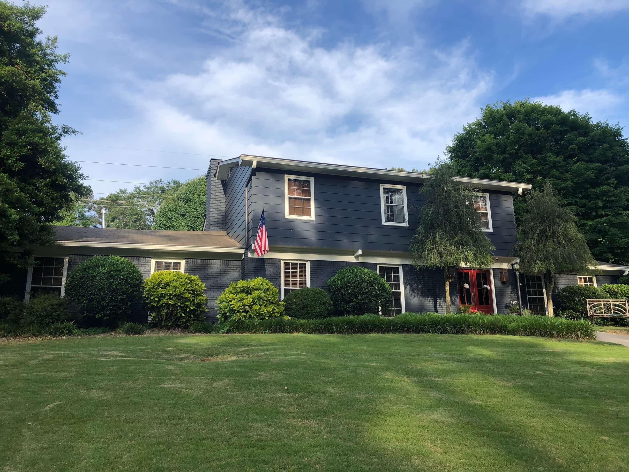 What Color Should You Paint Your House? About Town