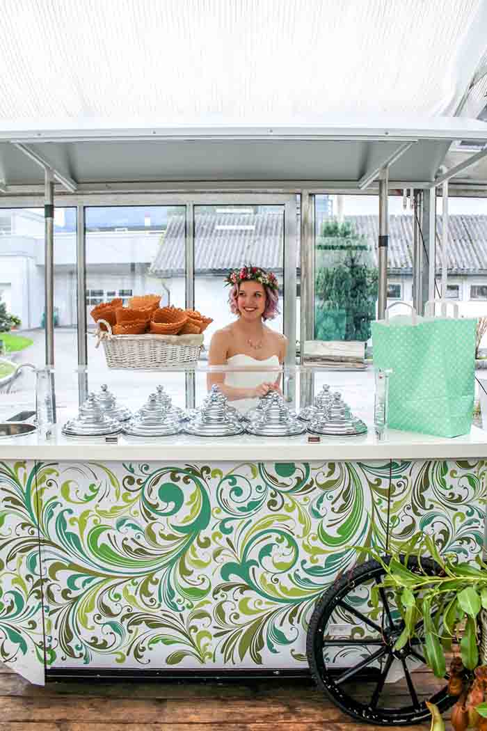 Eiswagen der Eisdiele Kolibri