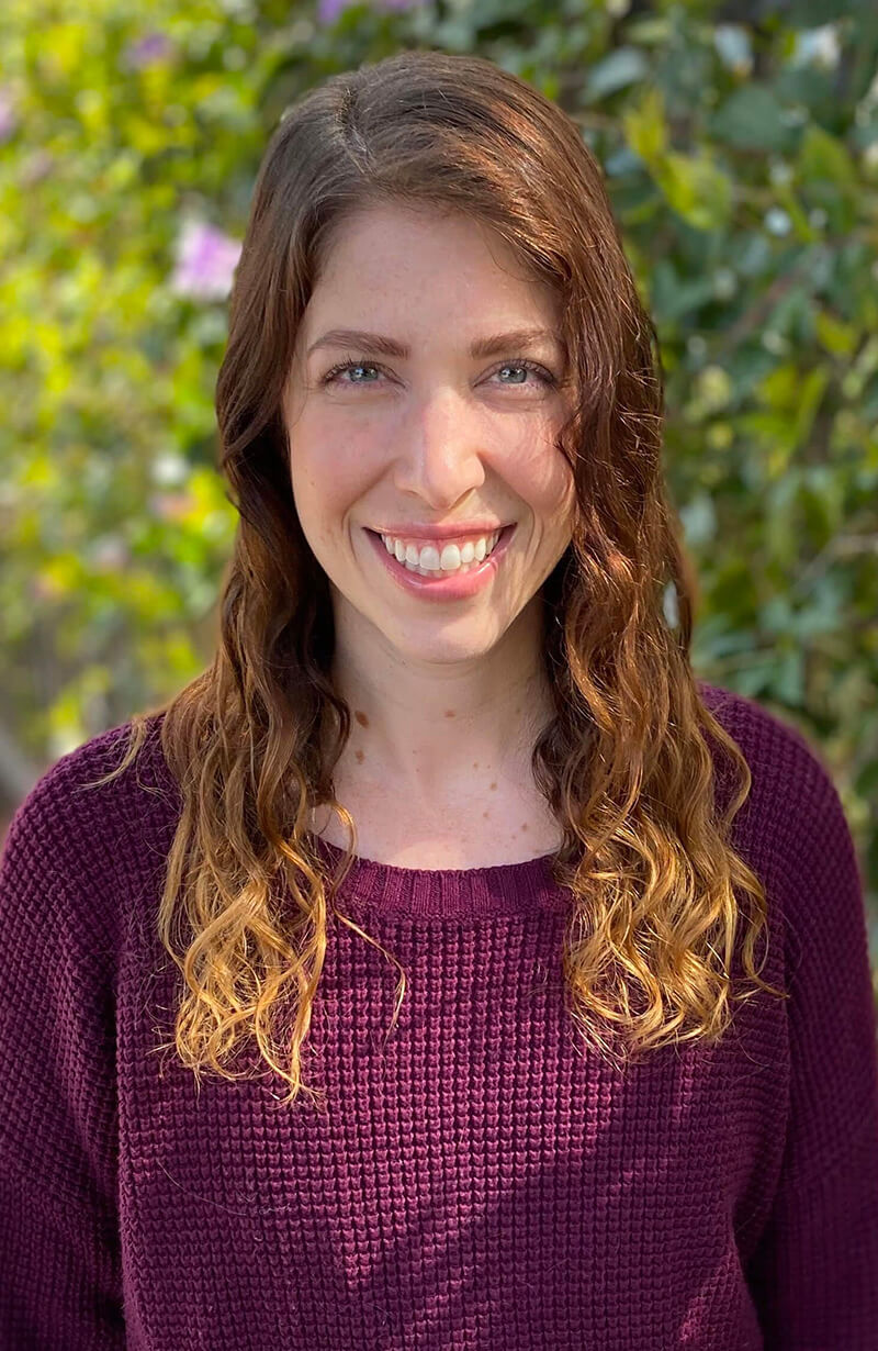 Dr. Caitlin Abusamra headshot
