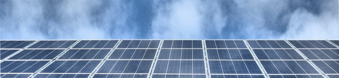 Solarzellen auf einem Dach