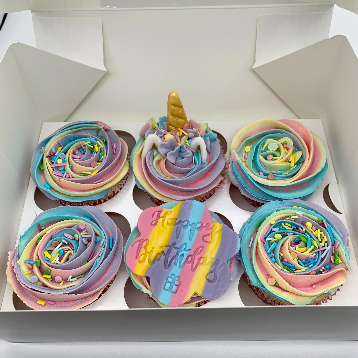 17 places offering cake or bakery delivery in Edinburgh