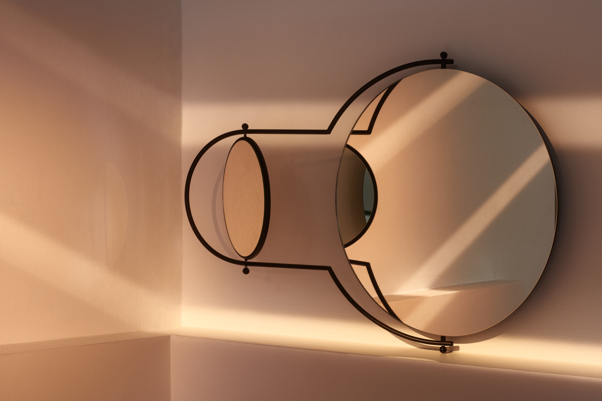 Iconic British Design – OMK now represented at Good Form