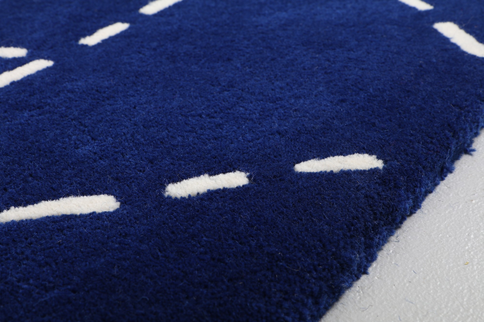 Dilana Soft Map Rug – GOOD FORM