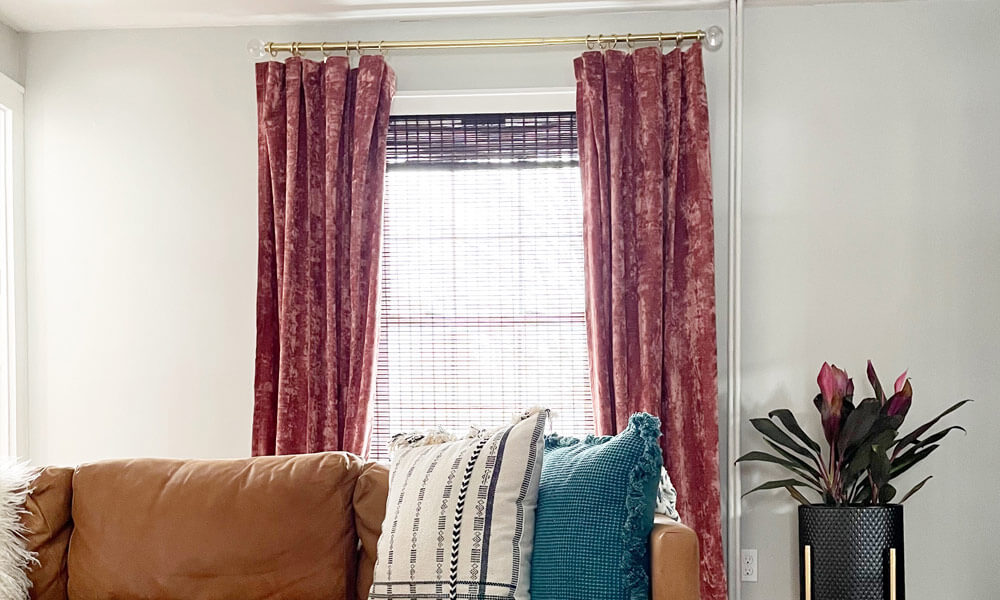How to Choose Curtains for Your Living Room: Expert Advice