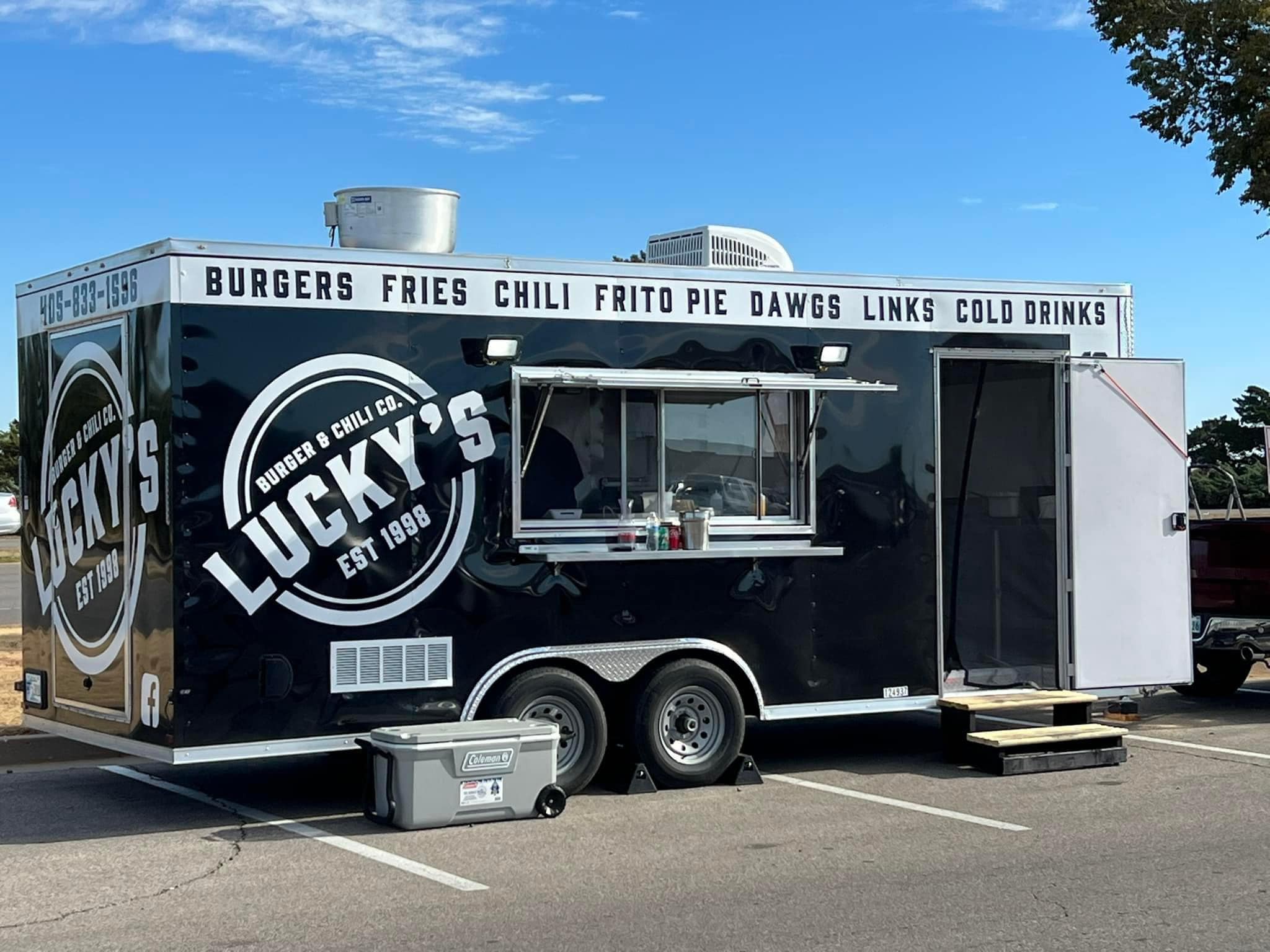 Lucky's Burgers & Chili Co. Okie Food Trucks