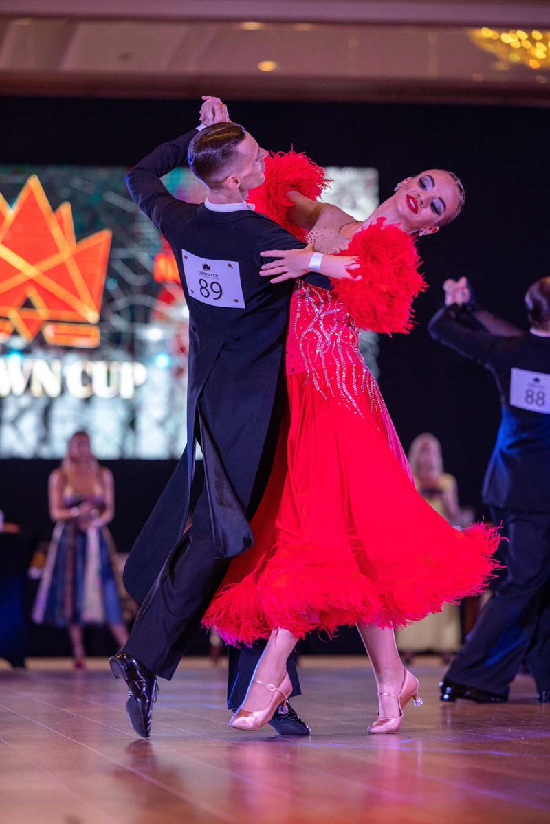 Palais de Danse ProAm Couple in beautiful Slow Foxtrot position