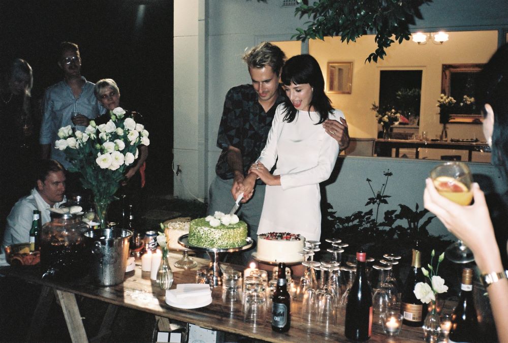 inside-a-free-spirited-melbourne-wedding-party-in-an-art-deco-estate