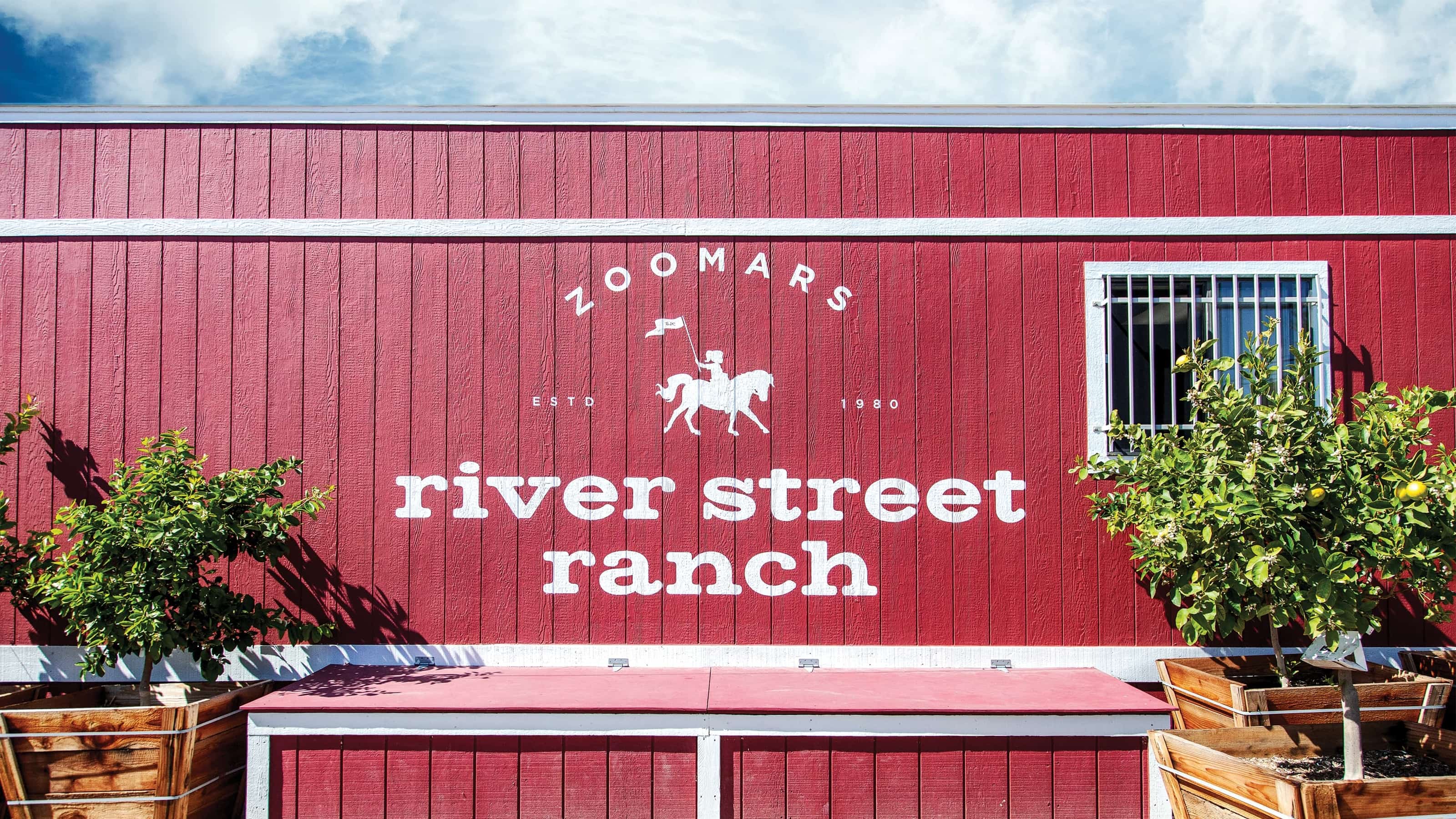 River Street Club - ulfqr0l