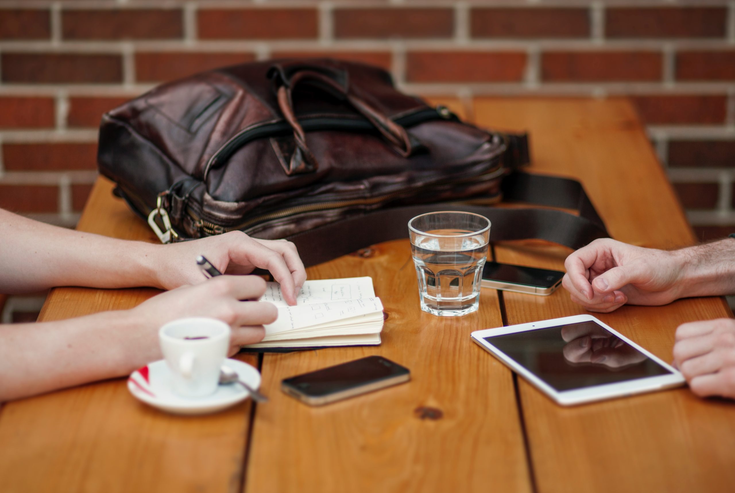 5 ways artificial intelligence tools can help improve your blogging
