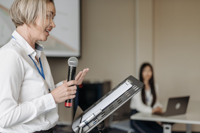 Tips belajar public speaking